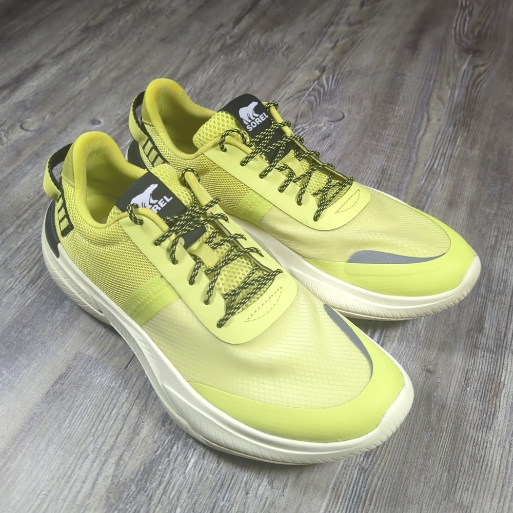 Sorel Women's Size 10.5 Explorer Blitz Lace Up Sneakers Bolt Black Neon Yellow